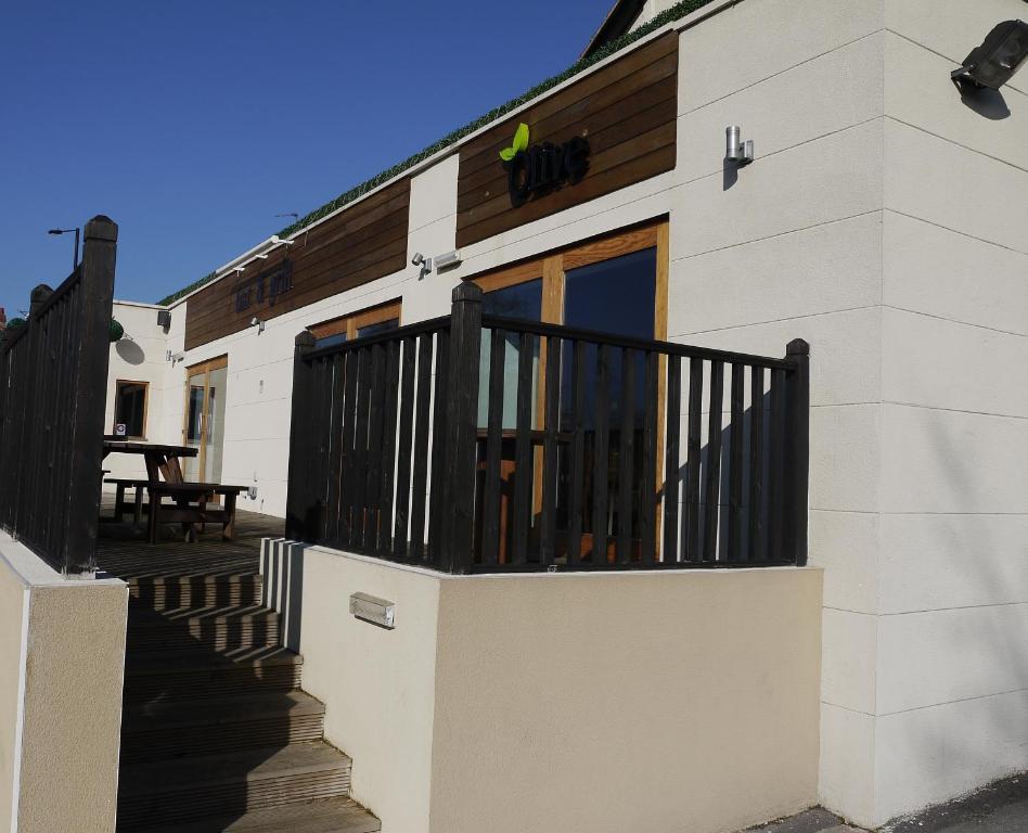 The Lodge Barnby Dun Екстер'єр фото